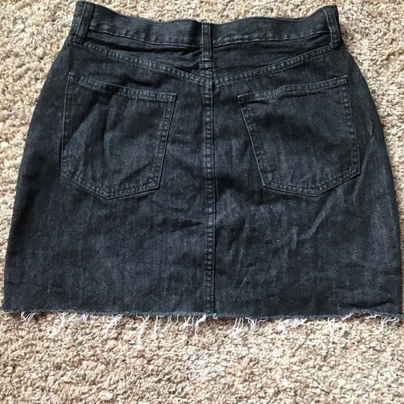Black denim GAP skirt - Picture 2 of 4